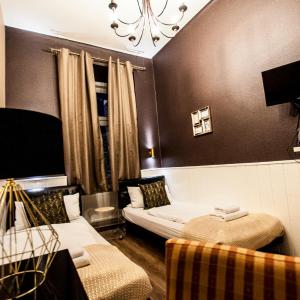 Twin Room with Bathroom