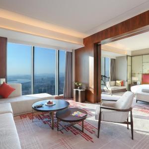 Deluxe King Suite with River View and Lounge Access - High Floor