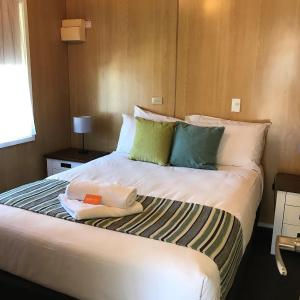 Palm Cabin