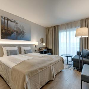Classic Double Room with Lake view