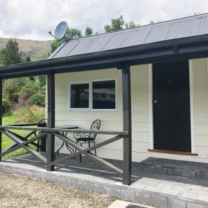 Budget Cottage 1 (2 Adults)