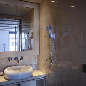 Standard Double Room with External Toilet