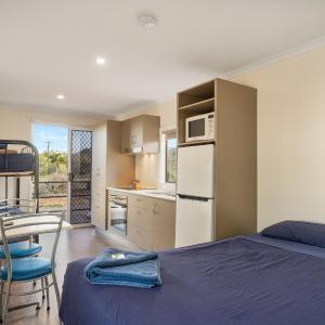 Superior Studio Cabin