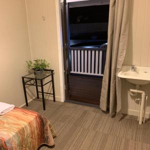 Standard Single Room with Shared Bathroom