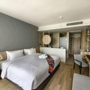 Deluxe Double or Twin Room with Garden View