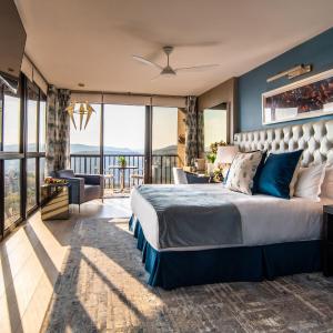 Junior Suite with Mountain View