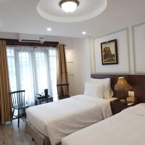 Deluxe Double or Twin Room with City View