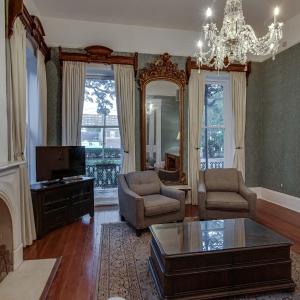 King Bed Historic Suite