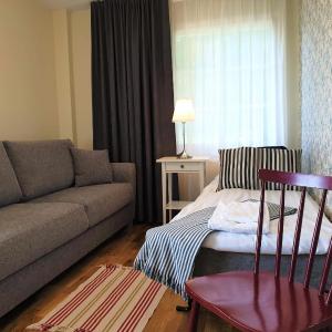 Family Room with Private Bathroom (2 Adults + 2 Children)