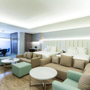 Deluxe Quadruple Room