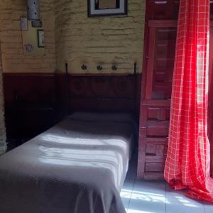 Single Room with Shared Bathroom