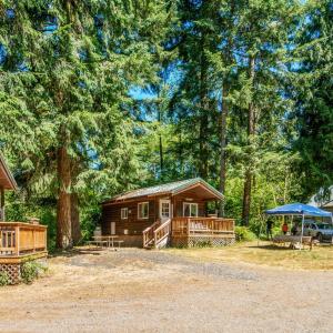 One-Bedroom Cabin
