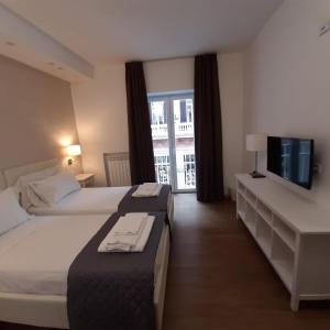 Twin Room with City View