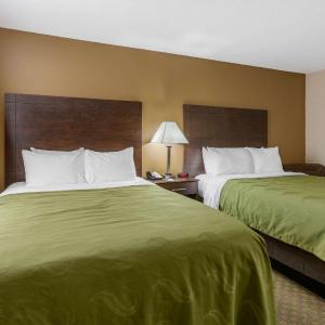 Queen Room with Two Queen Beds - Accessible/Non-Smoking 