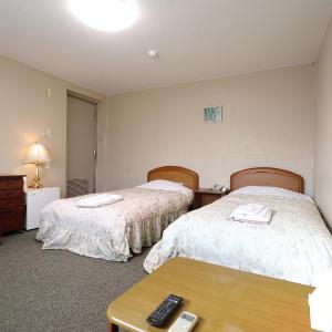 Twin Room with Shared Bathroom