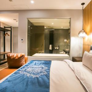 Deluxe Double Room with Bath