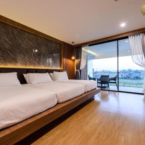 Triple Room with Balcony