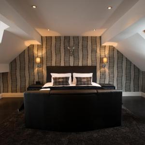 Superior Luxury Sutie - The Carleton Suite 