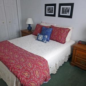 Queen Suite