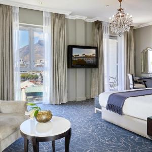 Premium Double or Twin Room with Mountain View