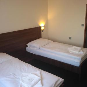 Double or Twin Room with Bathroom