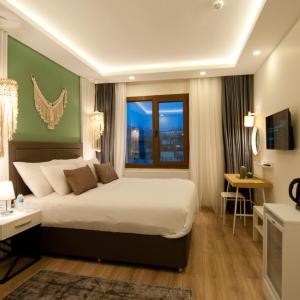 Suite with City View