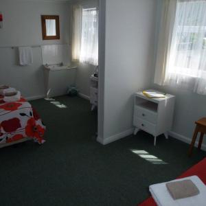 Large Double or Twin Room with Shared Bathroom
