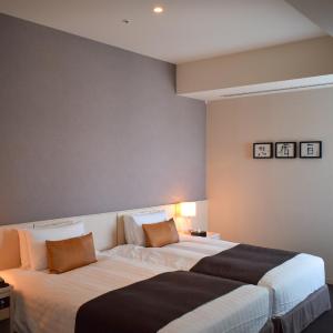 Universal Twin Room with No View