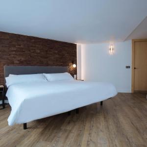 Junior Suite with City View