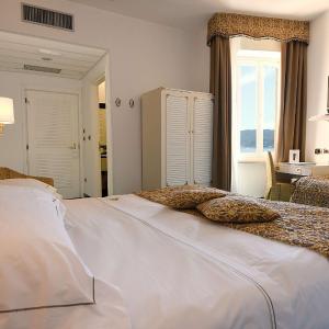 Triple Room with Sea View