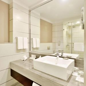 Business Class Room with 20% discount on Food & Beverage Services