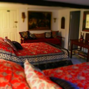 Double Room with Shared Bathroom