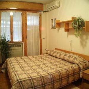 One-Bedroom Apartment (3 Adults)