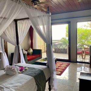Deluxe Double or Twin Room with Sea View