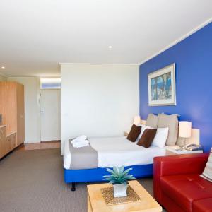 Queen Room with Bay View