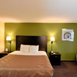 Double Room with Two Double Beds - Accessible/Non-Smoking