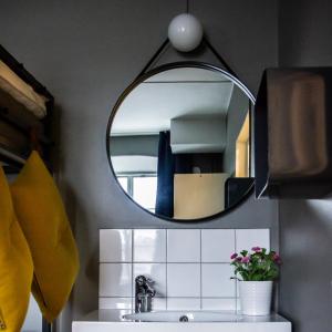 4-Bed Room Economy