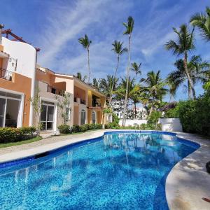 Junior Suite with Pool View