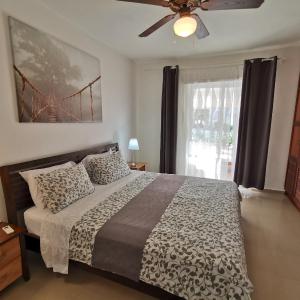 Deluxe Condo with Balcony