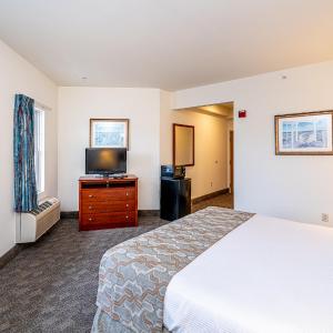 Deluxe King Room - Non-Smoking