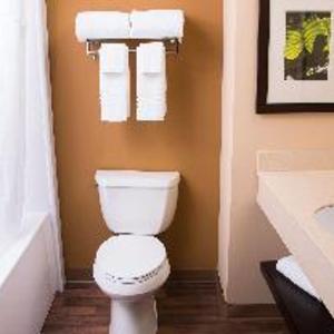 Deluxe King Room with Bathtub with Grab Bars - Mobility Access/Non-Smoking
