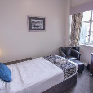 Standard Single Room with Shared Bathroom