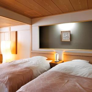 Twin Room with Mountain View