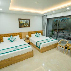 Deluxe Queen Room with Two Queen Beds