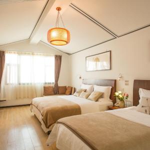 Family King Room with Bathroom