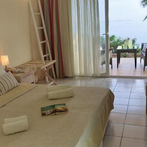 Cozy Double Room with Sea View