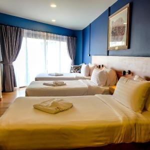 Triple Room with Balcony