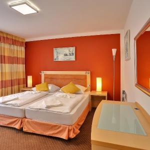 Double or Twin Room with Spa Access