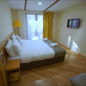Double or Twin Room with Balcony