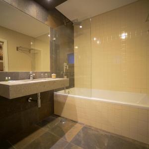 Double or Twin Room with Private Bathroom